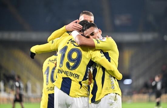 fenerbahce en nesyri ile galibiyete uzandi 1 OJvgJjAE