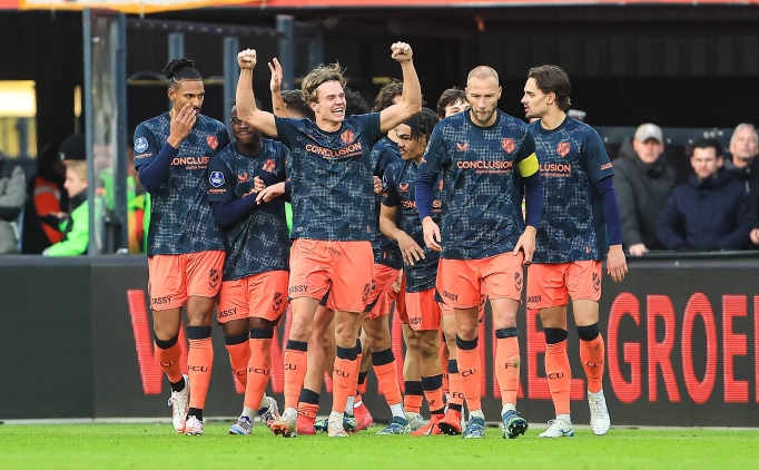 feyenoord deplasmanda kayip znFcg7Fy