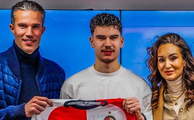 feyenoord van persienin ogluyla nikah tazeledi RRa5MjSN