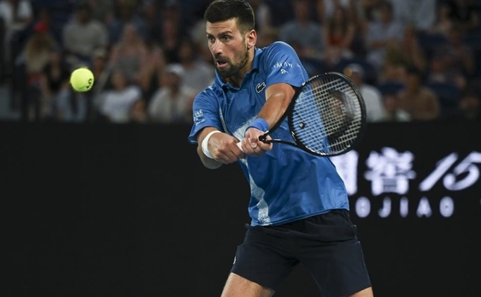 avustralya acikta djokovic ve zverev ceyrek finale cikti