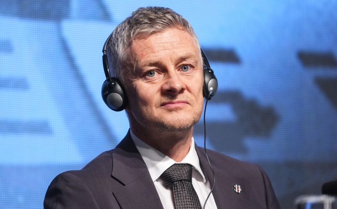 canli ole gunnar solskjaer konusuyor QD2UNLWU