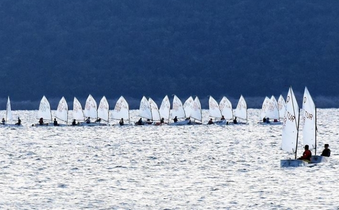 dunya yelken federasyonunda turkiyeden 8 isim aUG3VzOU