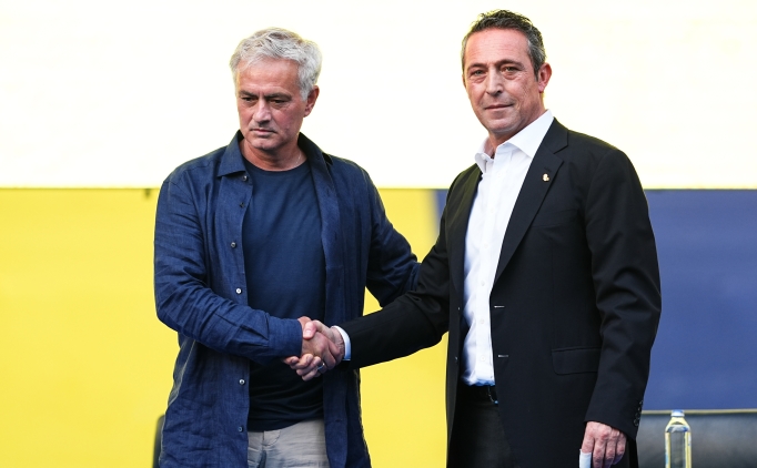 fenerbahcede siradaki transfer sol bek XE7lnE94