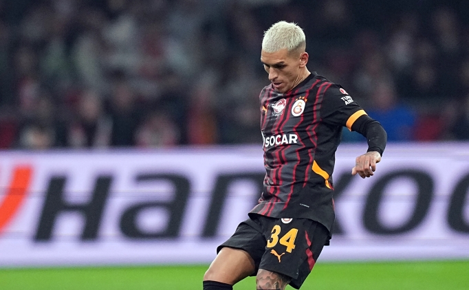galatasarayda 3 isim cezali duruma dustu zHBiUjCp