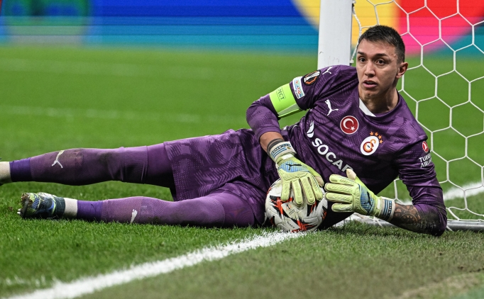 galatasarayda sorun muslera mi savunma mi 3Mgpc6QC