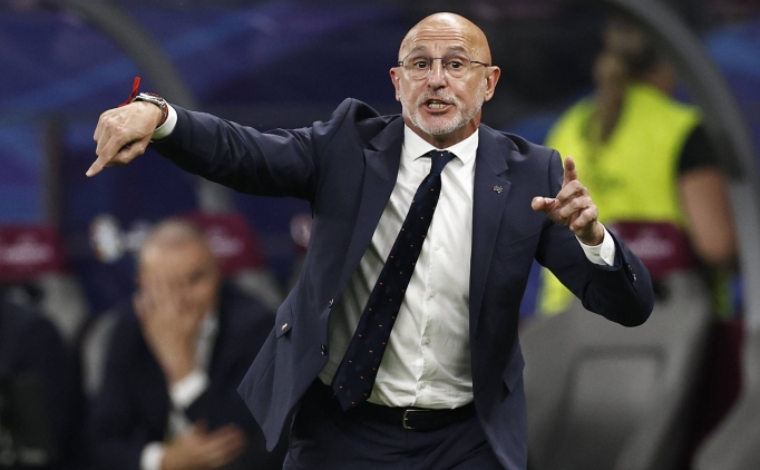 ispanya milli takiminda luis de la fuente ile 2028e devam N4MwUHVT