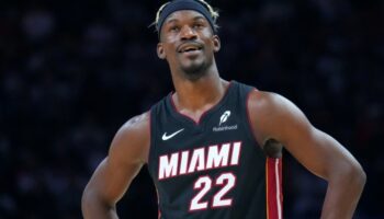 jimmy butler heatten suresiz uzaklastirma cezasi aldi psxWNju4