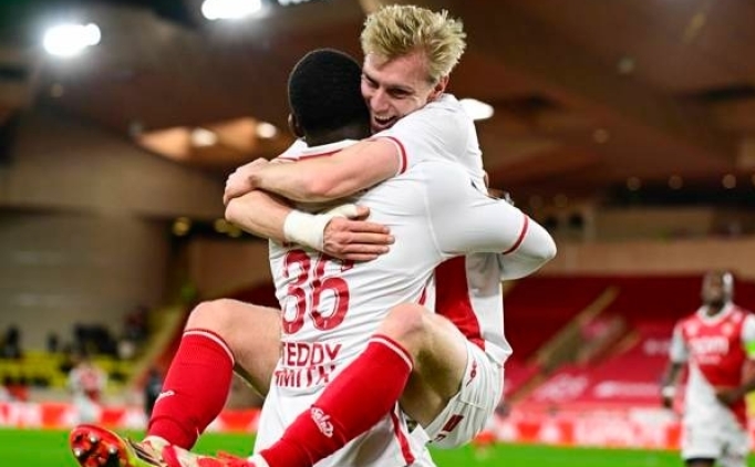 monaco sahasinda geriden gelip kazanmasini bildi wD1G4235