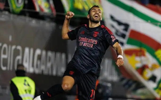 5 golun ciktigi macta kazanan benfica CkQ4DkFF