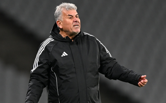 ahmet duman oynadigimiz futbolla renk kattigimizi dusunuyorum U7qdiqSX