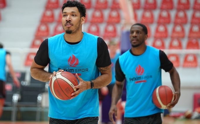 aliaga petkimspor avrupada ceyrek final hedefini birakmiyor HvqsjI1k