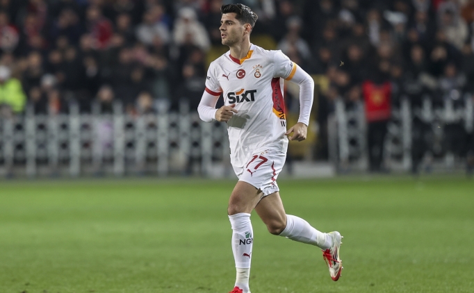 alvaro morata ayaginin tozuyla sahaya indi WOUn8NgT