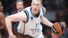 anadolu efes olympiakosu salladi ama yikamadi l8VrDOkE