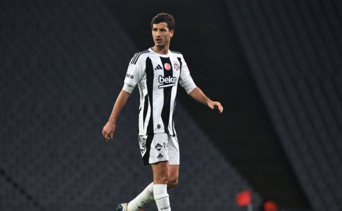 Beşiktaş'ta Salih Uçan şoku 1 besiktasta salih ucan soku DmBA6iUO