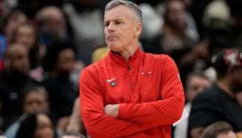 bulls kocu donovan yeniden yapilanalim fakat nasil WZlpamTZ