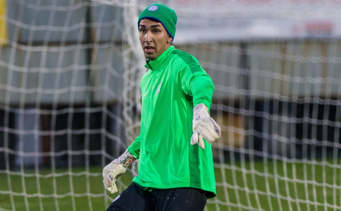 caykur rizespor genc kaleci efe dogani kadrosuna katti O4NYwCET