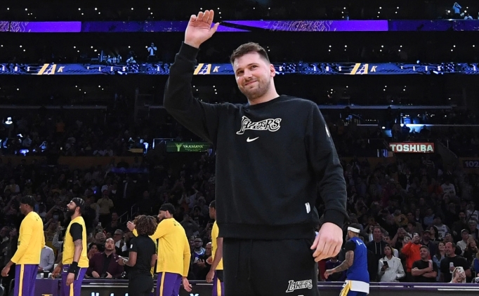 doncic los angeles yangini magdurlarina yardim eli uzatti