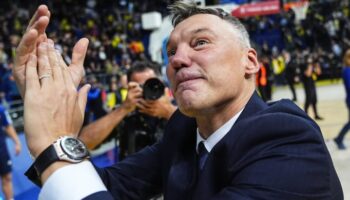 fenerbahce bekodan taraftarlarina tesekkur Pf7wWZC5