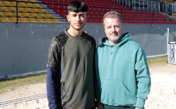 futbolu birakti atletizmde 2 yilda iki kez turkiye sampiyonu oldu