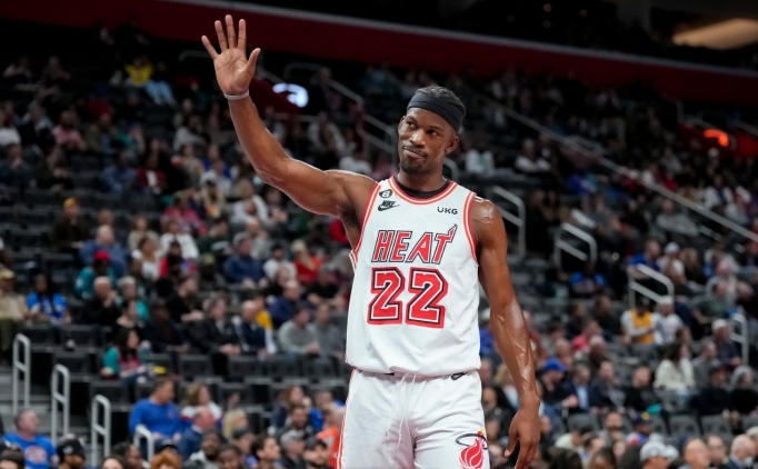 jimmy butler golden state warriorsa takaslandi 2qO2FLH2
