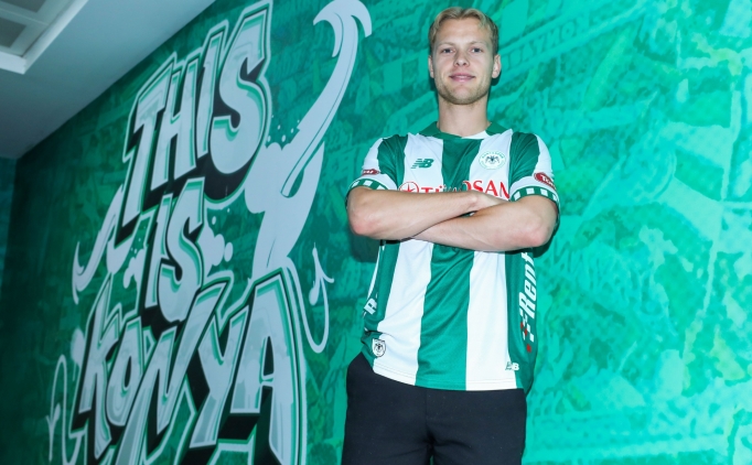 konyaspor kadrosuna 6 futbolcu katti Bg2Vu8yy