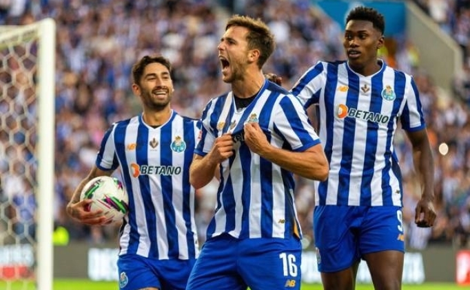 manchester city orta sahasina kavusuyor nico gonzalez 2SfdNZlh