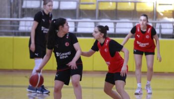 16 yas alti kizlar basketbol milli takiminda hedef a ligi fjszVEEL