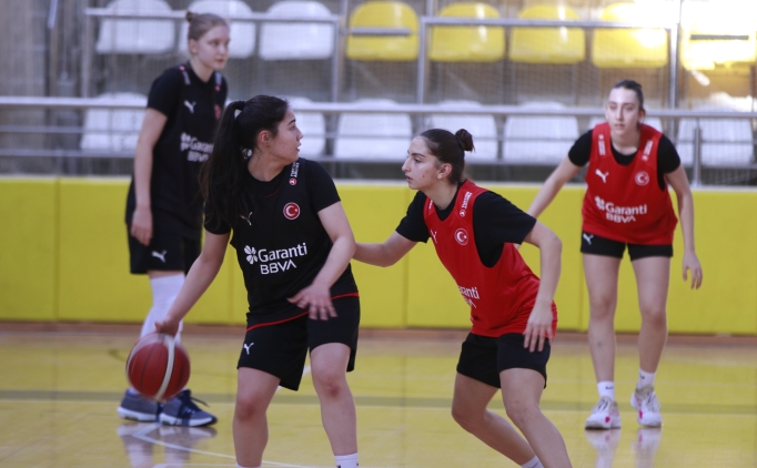 16 yas alti kizlar basketbol milli takiminda hedef a ligi fjszVEEL