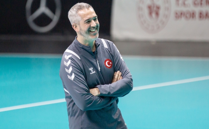 a milli kadin hentbol takimi yeni basantrenoru montes ile ilk antrenmanini gerceklestirdi Rhl35Og5