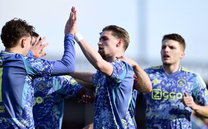 ajax almere cityi tek golle gecti IiV6rquI