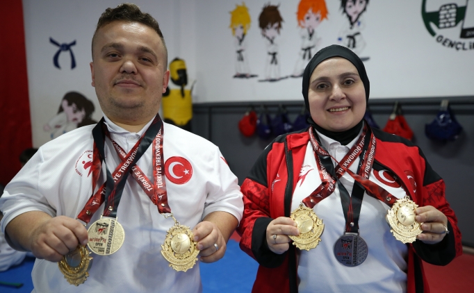 akondroplazili cift tekvandodaki ilk sampiyonasinda altin madalya kazandi