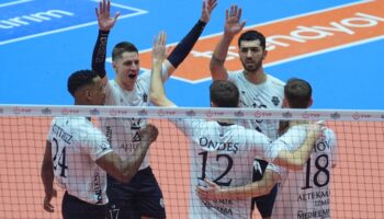 altekma deplasmanda set vermeden kazandi D51lkKjS
