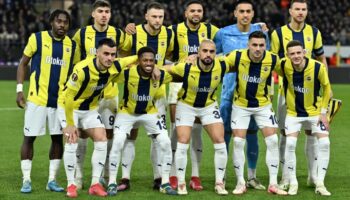 anderlecht fenerbahce maci olaylar nedeniyle 20 dakika durdu ivLvzUhZ