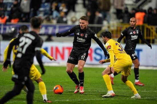besiktas super ligde seriye bagladi 4