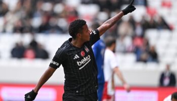 besiktasta arroyo gozunu lige cevirdi D96GKbSr