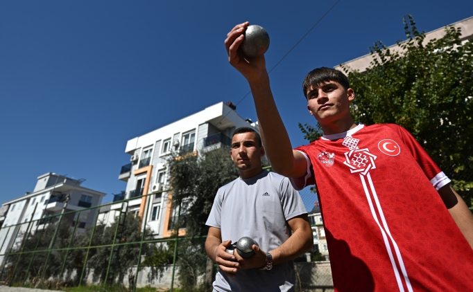 bocceye baslayan ciftci cocugu milli takima secildi qr8lnJbj