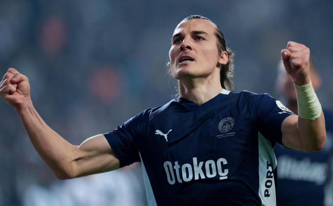 caglar soyuncu fenerbahce olarak 3 kupaya da talibiz aDmsse8Y