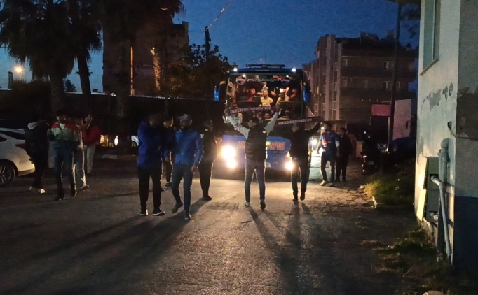 ceyrek finale kalan iskenderunspor kentte coskuyla karsilandi ST1GVqMV