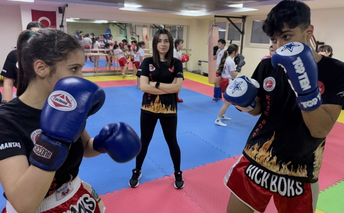 eski milli kick bokscu gelecegin sampiyonlarini yetistiriyor