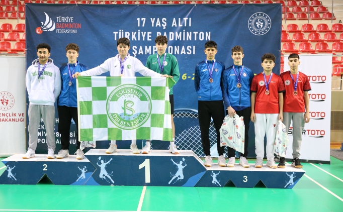eskisehirde duzenlenen 17 yas alti badminton turkiye sampiyonasi sona erdi OiW8FECJ