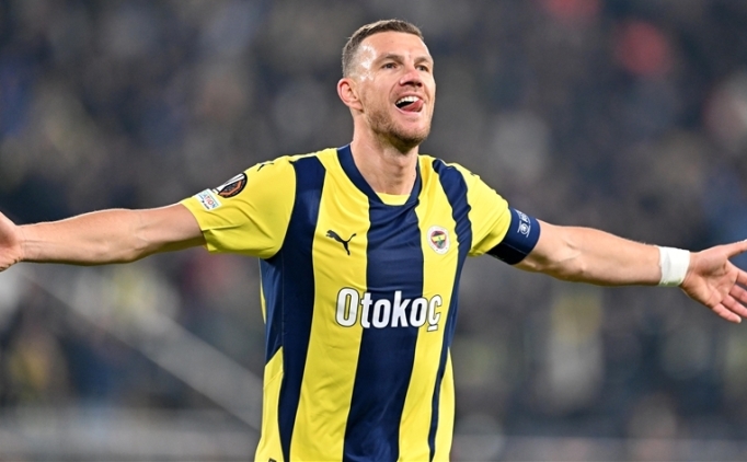 fenerbahce kaptaniyla bir sezon daha istiyor y6Kin1cg
