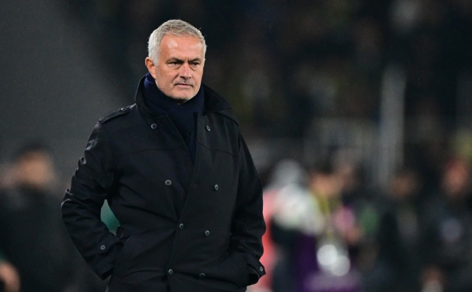 Fenerbahçe'de Mourinho'yu bekleyen zor karar 1 fenerbahcede mourinhoyu bekleyen zor karar