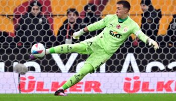 galatasarayda kaptanlar dumende 2tkOwf3g