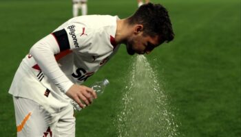 galatasarayda mertens icin karar vakti gw25mtBL