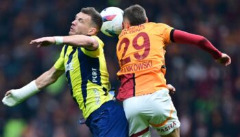 galatasaraydan kadikoyde ustunluk 2NNN73PJ