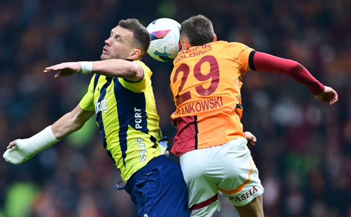 galatasaraydan kadikoyde ustunluk 2NNN73PJ
