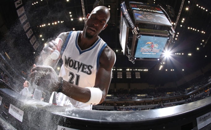 garnett lore ve rodriguez basa gecerse wolves yonetimine katilabilir