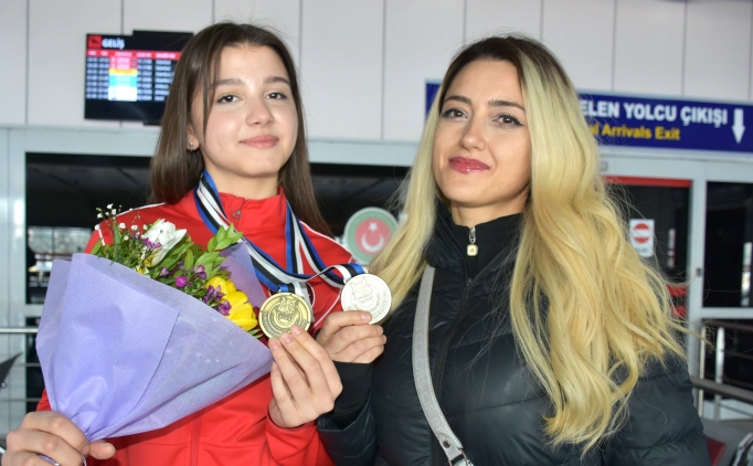 havali silahlarda avrupa ucuncusu olan rana gozubuyuk erzurumda ciceklerle karsilandi JcjnqrdE