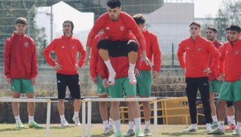 karsiyaka gecmise sunger cekecek EjNtjjpp