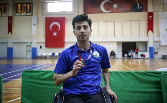 kazada engelli kaldi masa tenisine basladi ilk madalyasini aldi W8g2hIRu